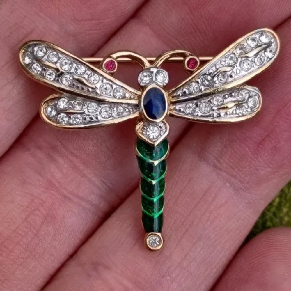 Elegant Dragonfly Brooch with Gold and Green Accents